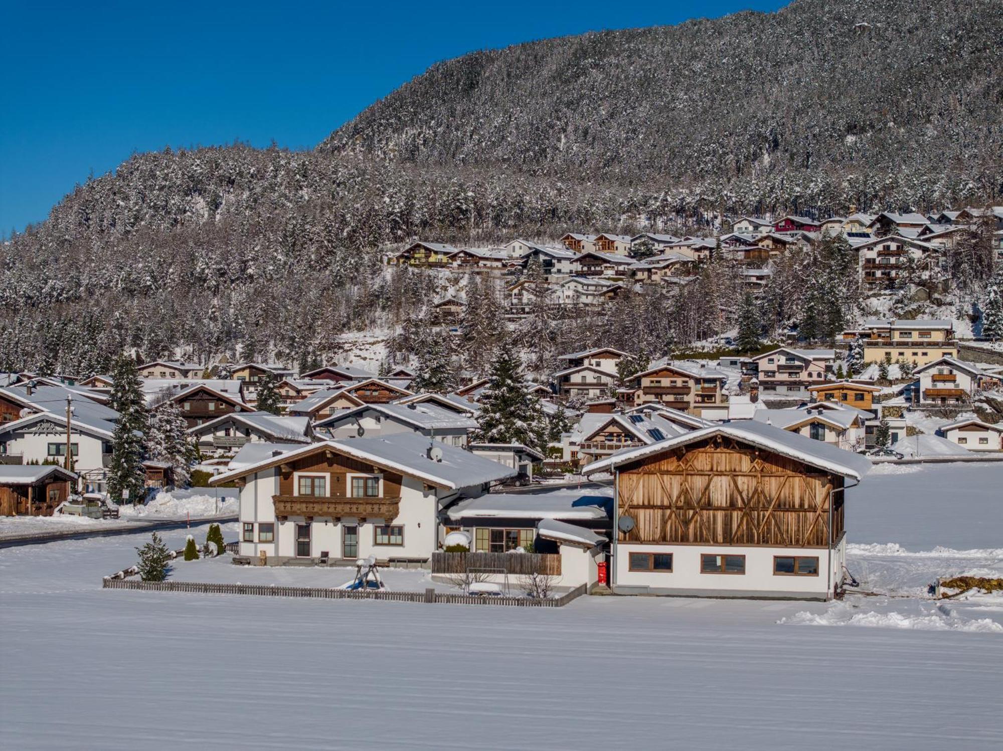 Landhaus Oetztalblick แลงเงนเฟลด์ ภายนอก รูปภาพ