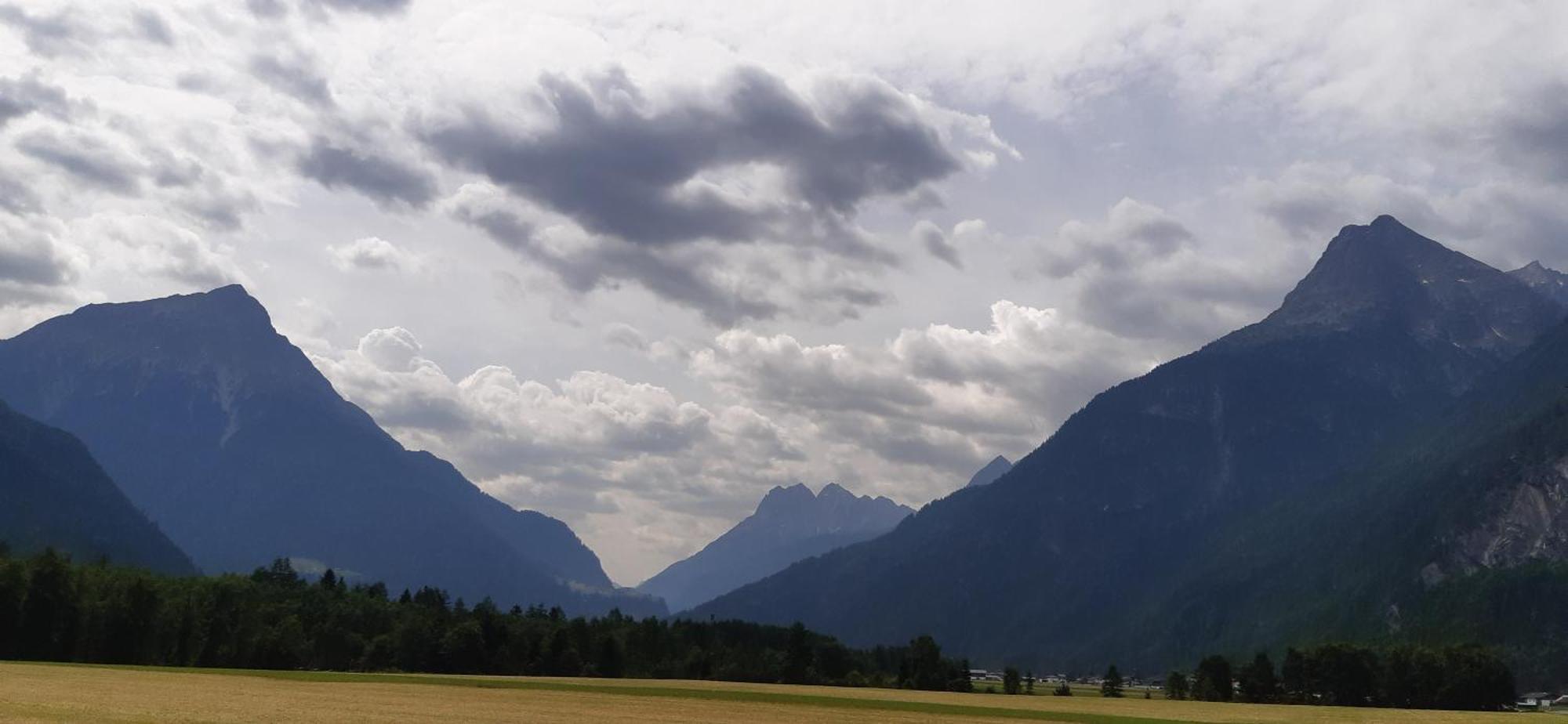 Landhaus Oetztalblick แลงเงนเฟลด์ ภายนอก รูปภาพ