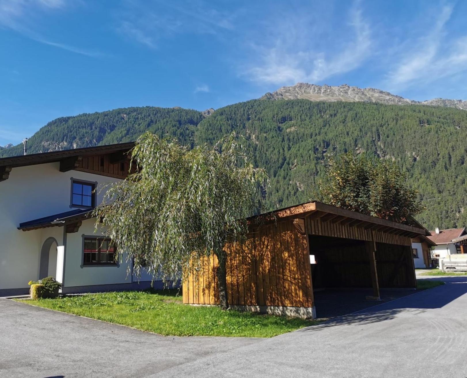 Landhaus Oetztalblick แลงเงนเฟลด์ ภายนอก รูปภาพ
